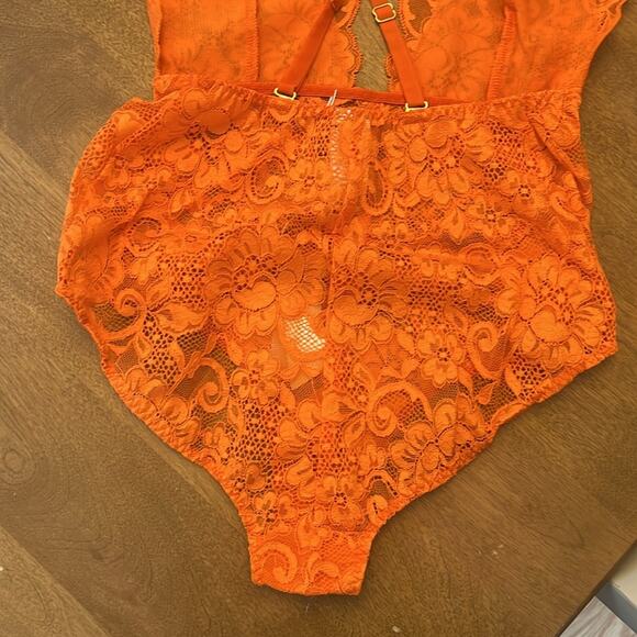 We are HAH 'Comin' in Haht' Orange Deep V Neck Lace Bodysuit NWT - Picture 5 of 11